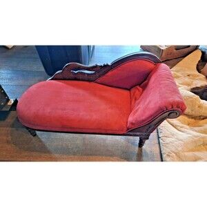 Antique Child or Pet Victorian Mahoghany Chaise Lounge